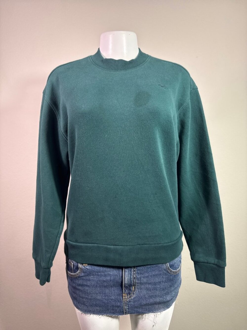 Hollister green crewneck sweatshirt embroidered logo – Women's Used Clothing